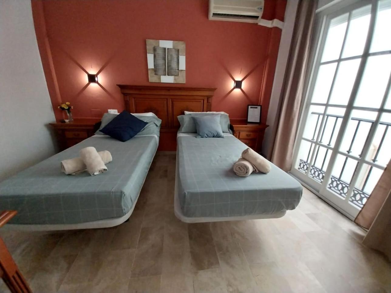 Hostal Montys Nerja Exteriér fotografie