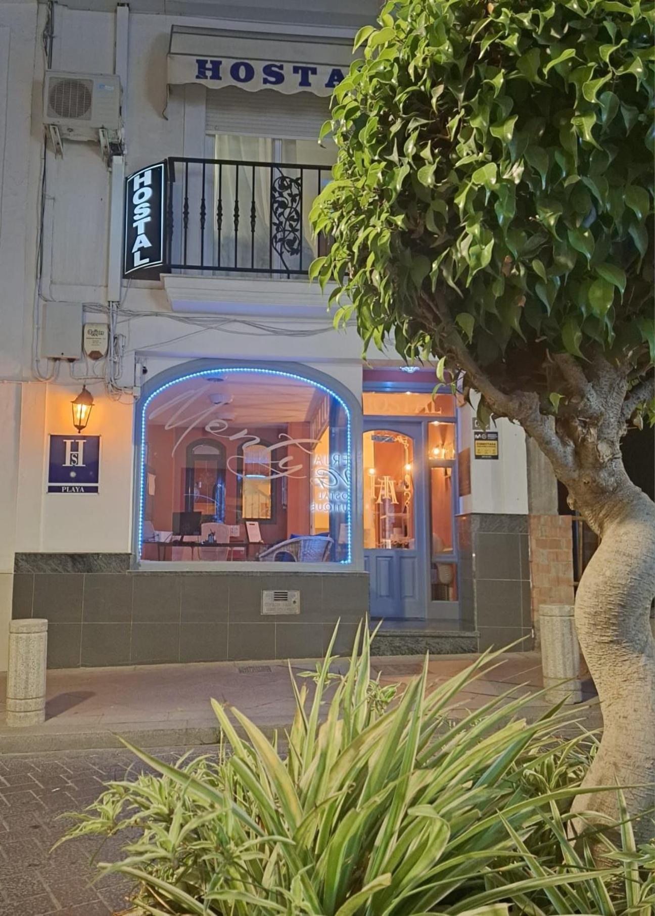 Hostal Montys Nerja Exteriér fotografie