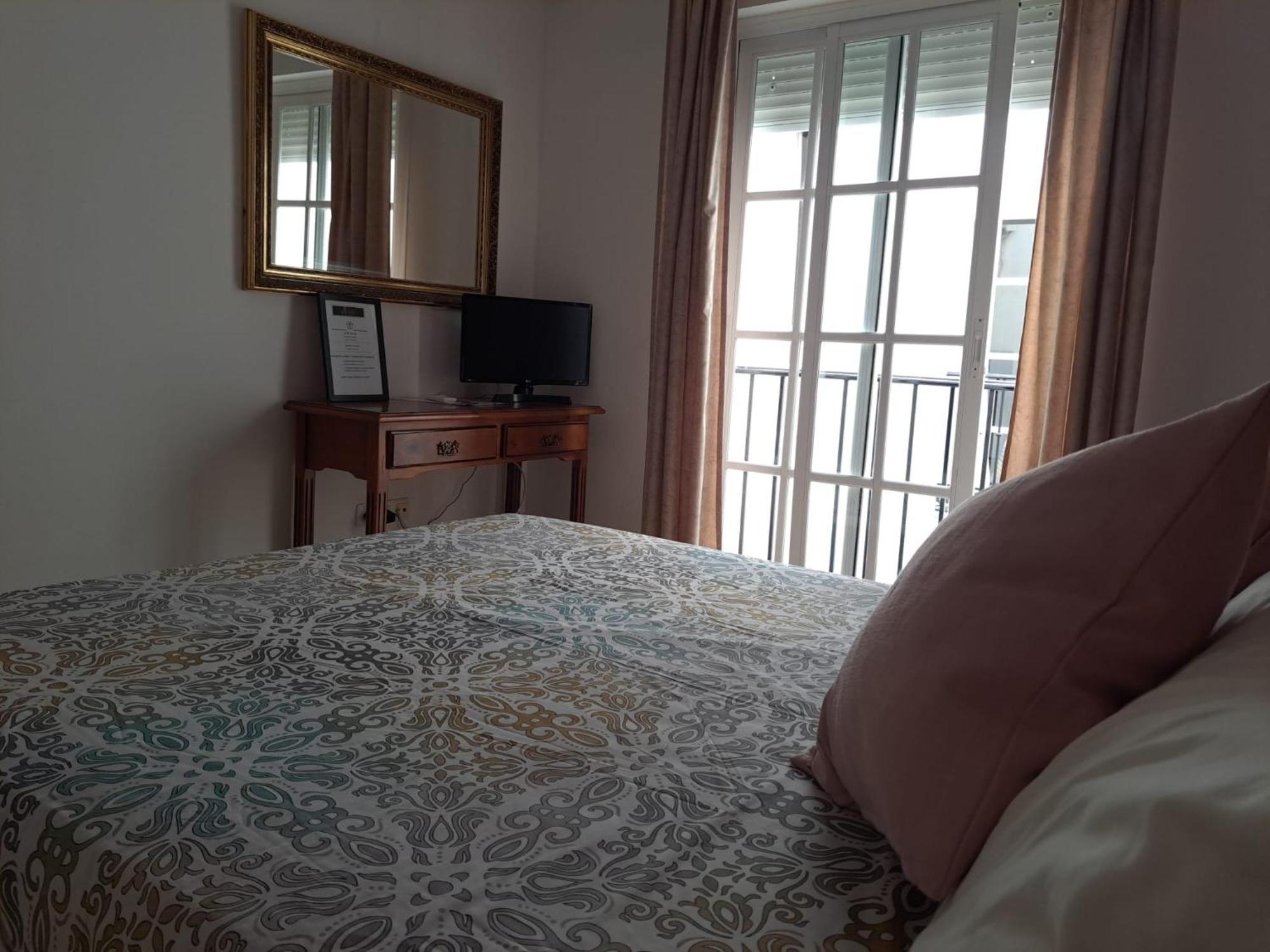 Hostal Montys Nerja Exteriér fotografie