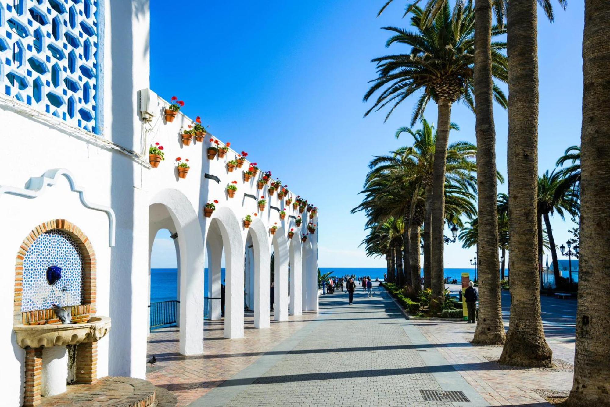 Hostal Montys Nerja Exteriér fotografie